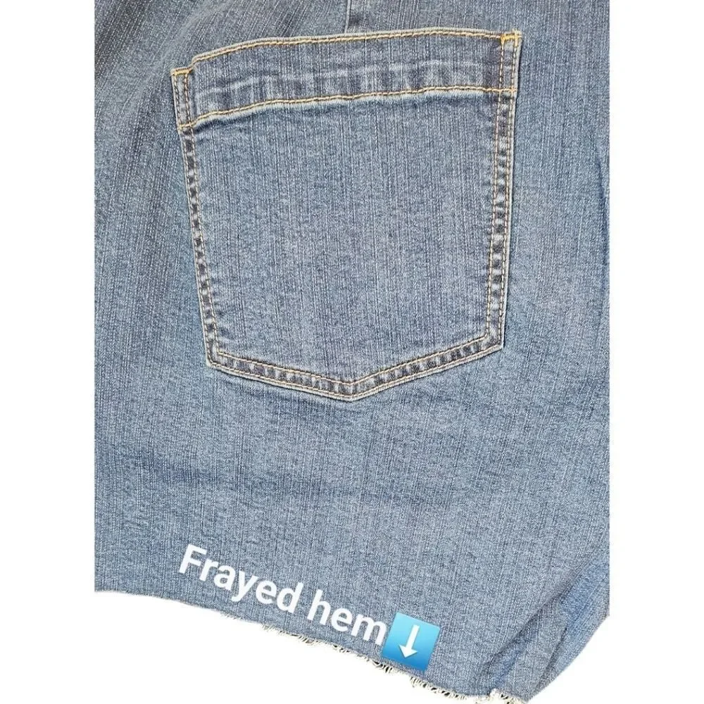 TORRID Plus Size Mid-Rise Vintage Stretch denim Skort. SIZE 22